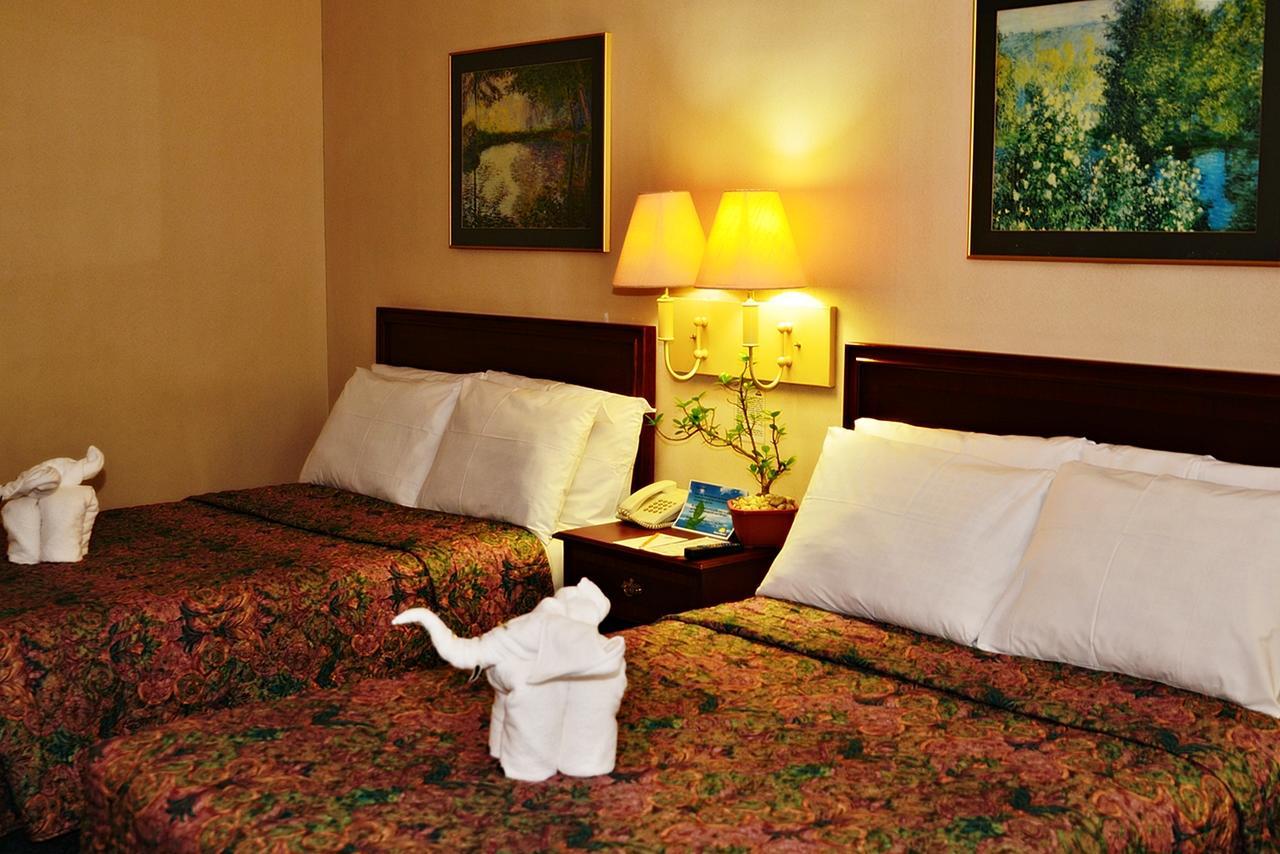 Days Hotel By Wyndham Batangas Exterior foto